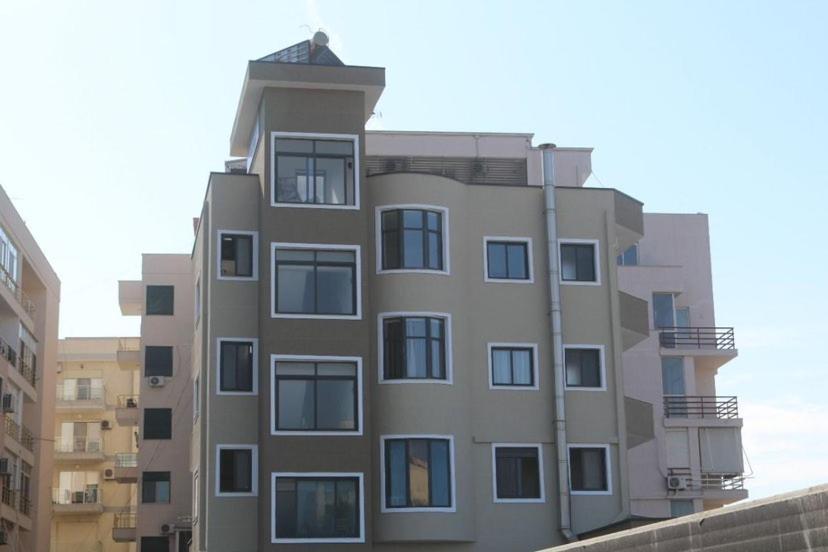Hotel Tirona Δυρράχιο Εξωτερικό φωτογραφία